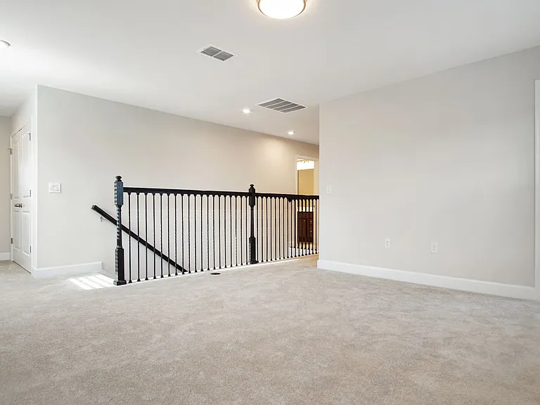 1419 Eucalyptus Way — Photo 24