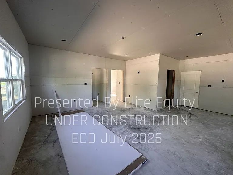 326 N Wayne St — Photo 5