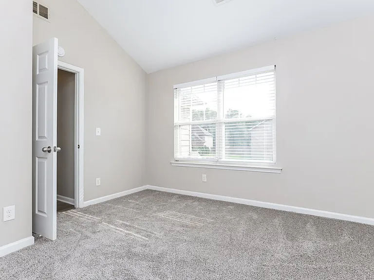 137 Centerra Springs Dr — Photo 12