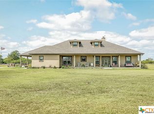 192 Garza Rd, Port Lavaca, TX 77979