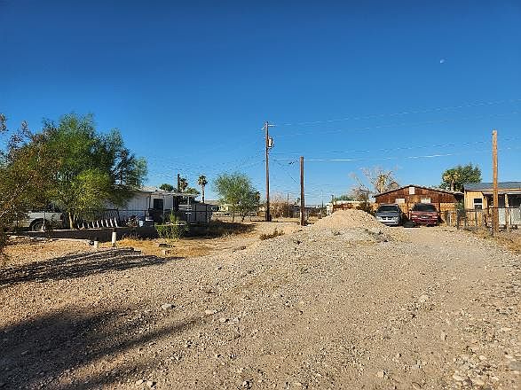 2nd image of 5619 S Pearl Street
