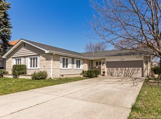 245 N Haddon Pl, Addison, IL 60101
