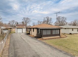 517 N Claypool Rd, Muncie, IN 47303