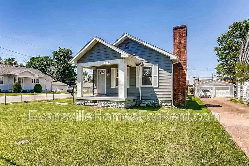 2 bed, 1.0 bath, 880 sqft, $1,095 — Photo 1