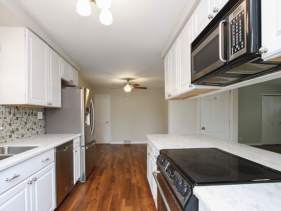 Kitchen / Breakfast Room