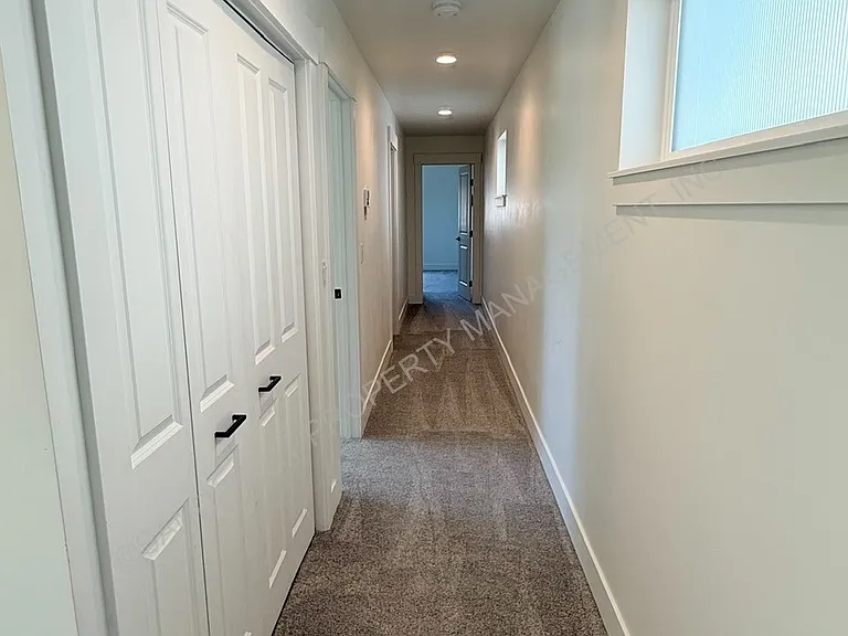 655 Oak Ave — Photo 23