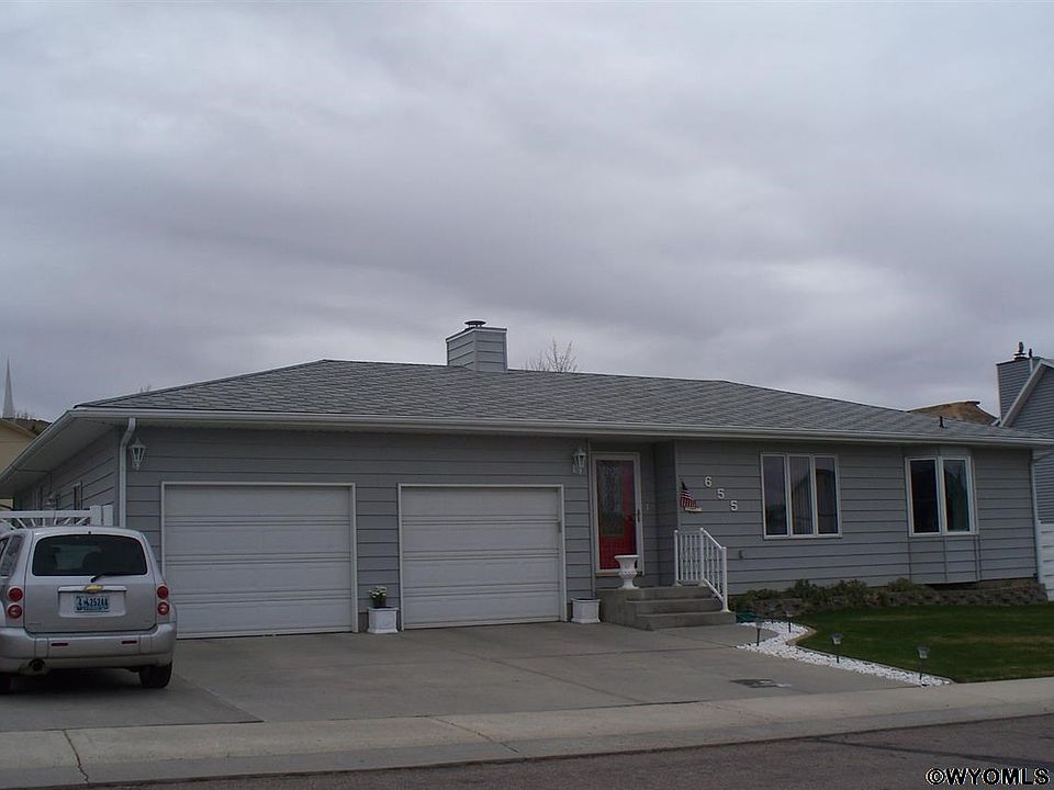 1st image of 655 Ironwood St