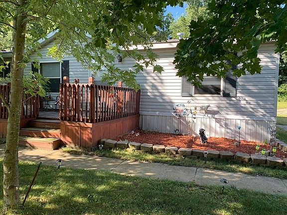 4th image of 28284 Sycamore Dr