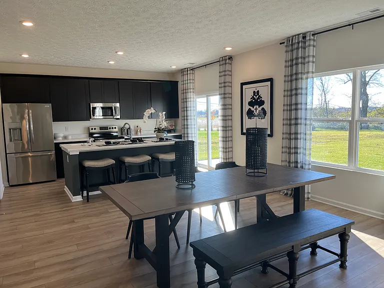2835 Greenridge Cir — Photo 11