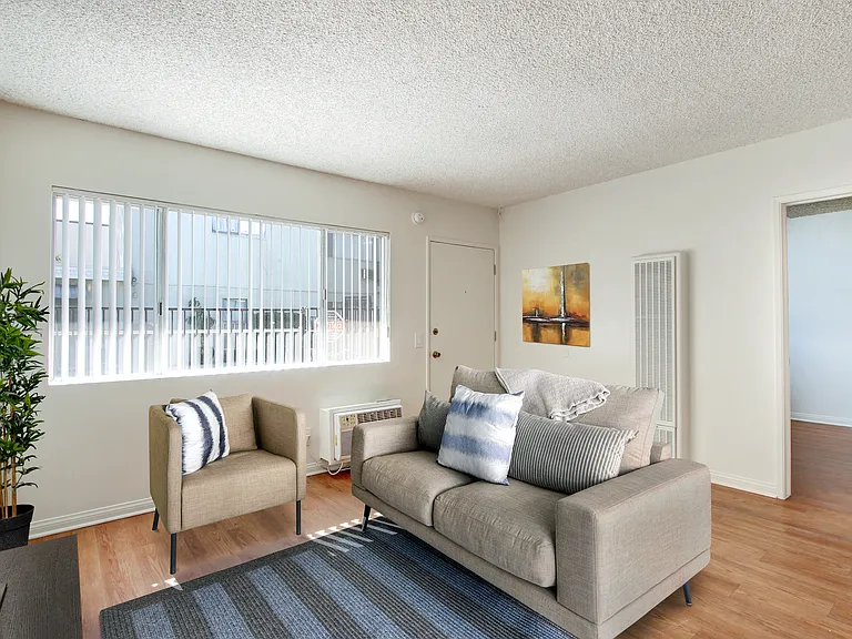7242 De Soto Ave — Photo 15
