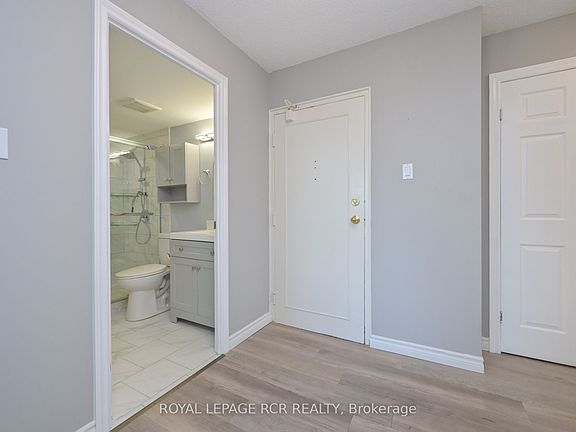 5th image of 8 Fead St #404