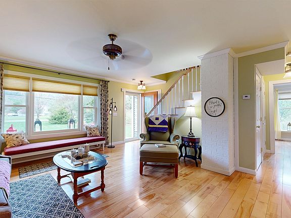 2nd image of 128 Lake Road