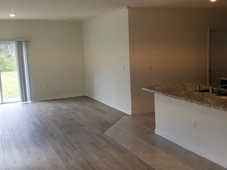 1419 Glenrise Ct — Photo 5