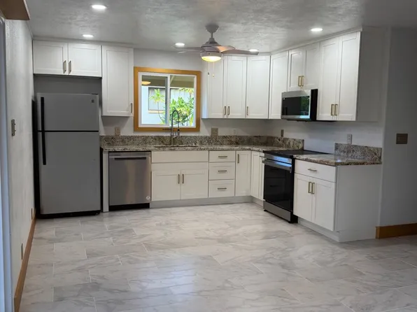45 Haele Pl, Makawao, HI 96768