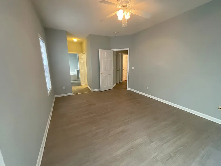 14 Essex Ct #A — Photo 13