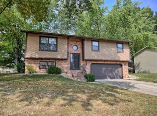 922 Carla Dr, Troy, IL 62294