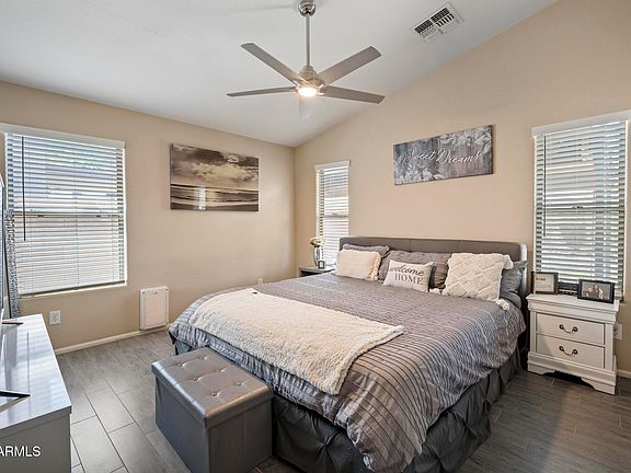 3rd image of 2520 W OBERLIN Way