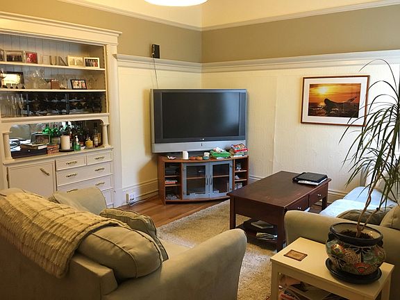 3rd image of 1019 Noe St
