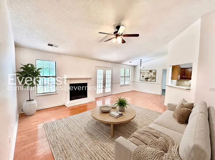 3061 Herscu Way — Photo 3