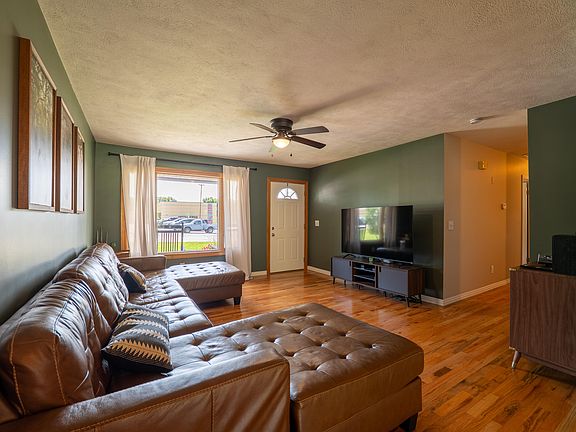 4th image of 307 N Market Street