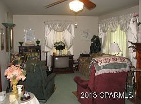 2nd image of 409 Line Ave