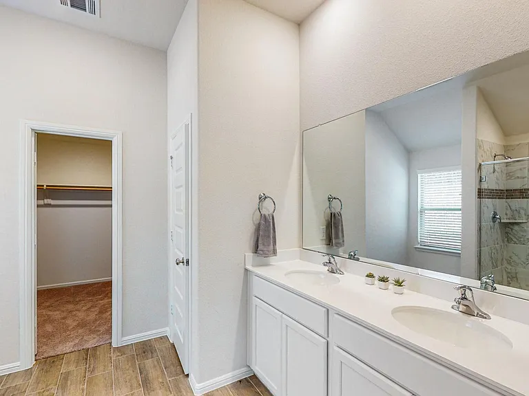 5809 Sandown Dr — Photo 29