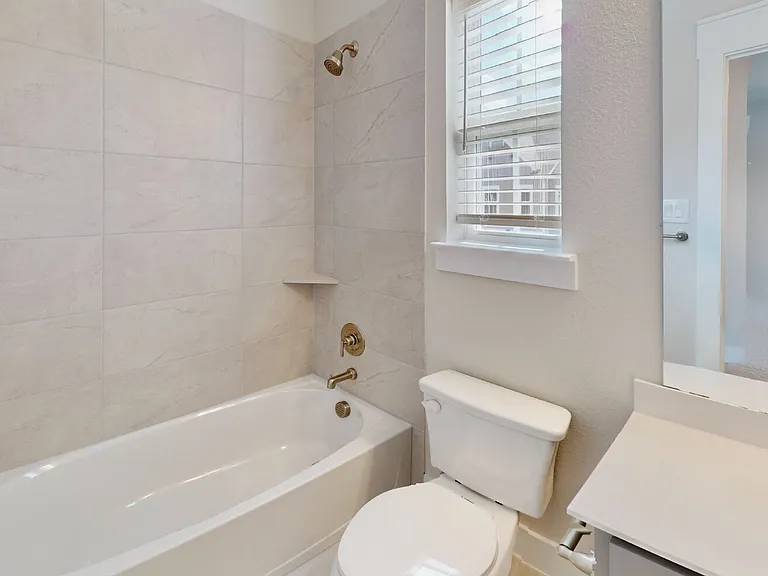 832 Concan Dr — Photo 16