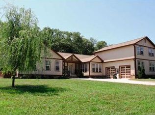 2208 Hollywood Ln, Signal Mountain, TN 37377