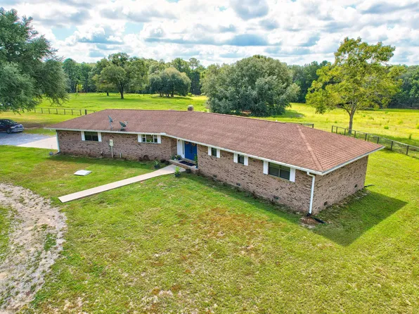 8122 Kemp Rd, Laurel Hill, FL 32567