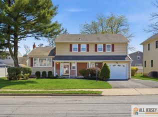 94 Calvert Ave E, Edison, NJ