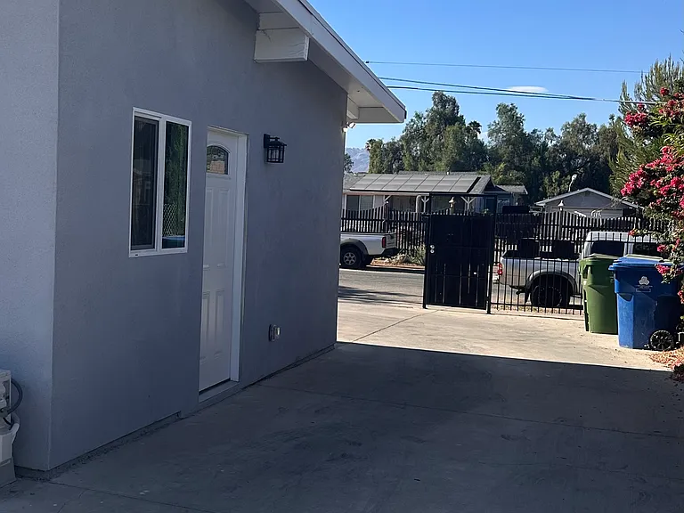 18538 Arminta St #18538 — Photo 3