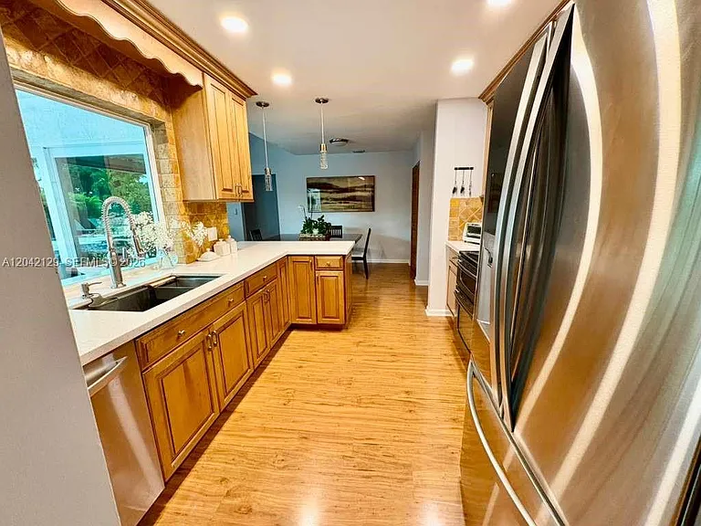 1903 NW 79th Ave — Photo 3