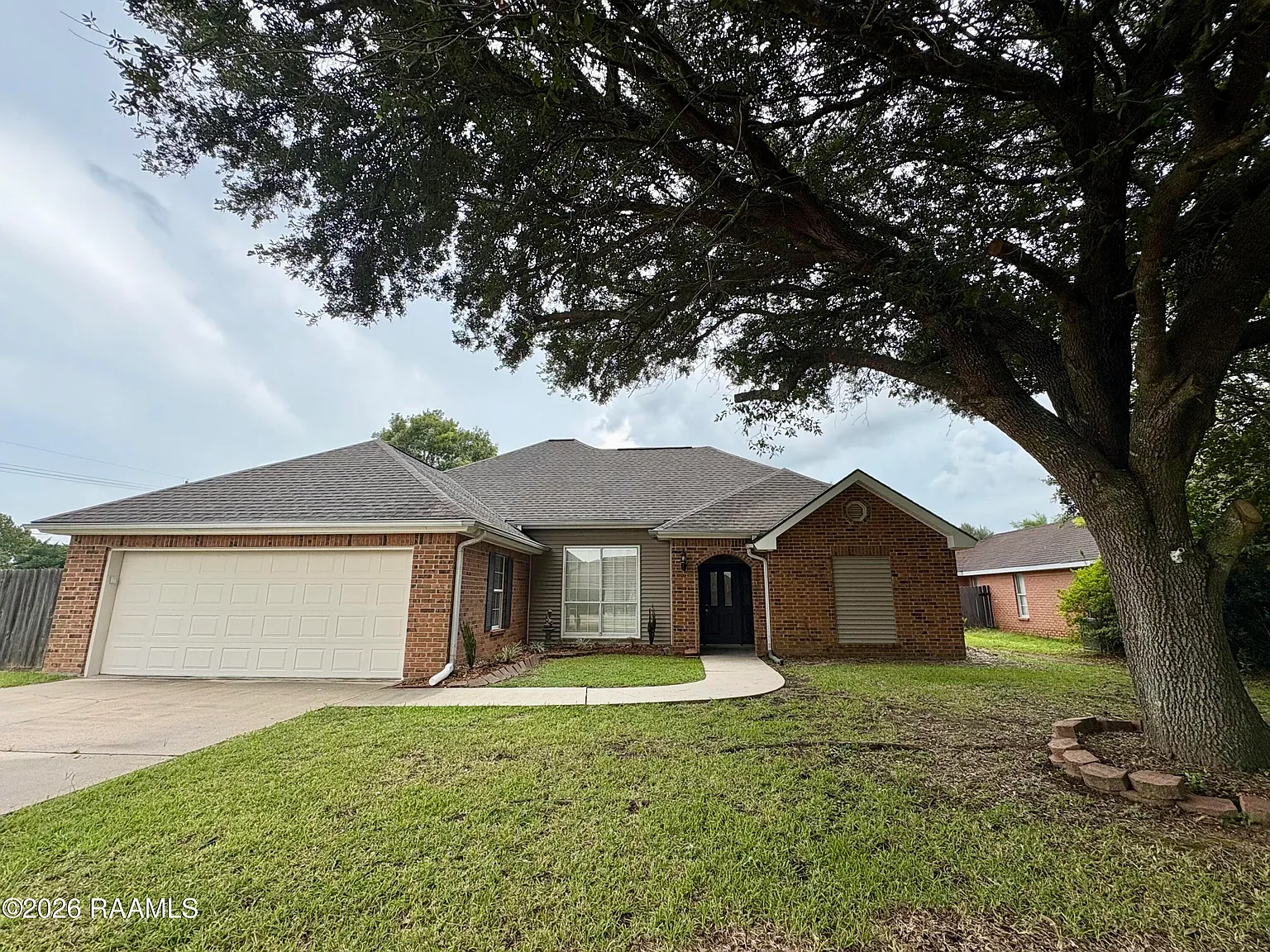 3 bed, 2.0 bath, 1712 sqft, $2,100 — Photo 1