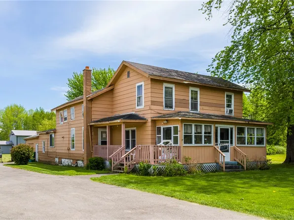 6572 N Centenary Rd, Williamson, NY 14589