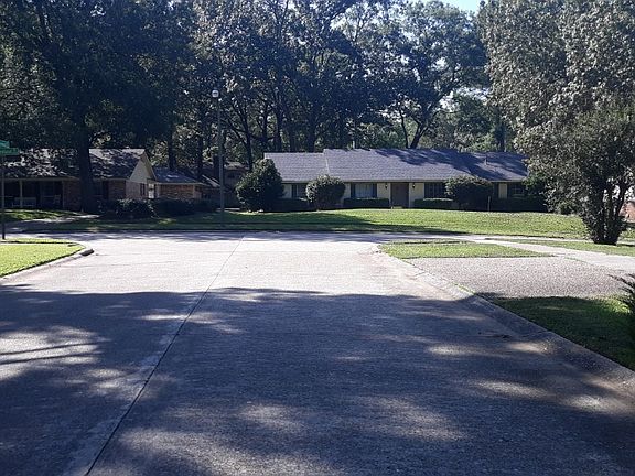 5th image of 401 Dunmoreland Cir