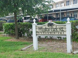 4895 Bay St NE APT 111, Saint Petersburg, FL 33703