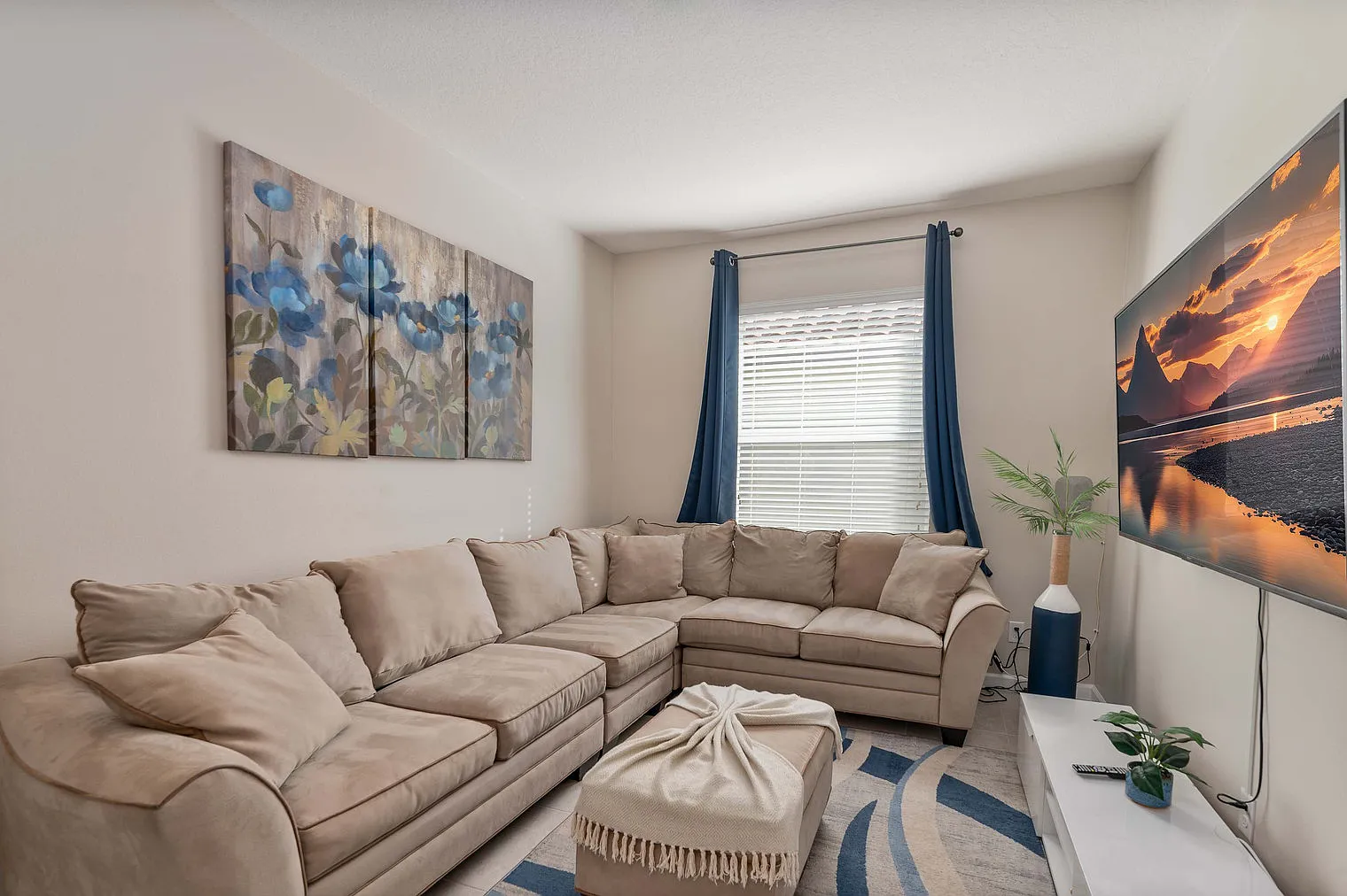 5 bed, 4.0 bath, 2787 sqft, $4,383 — Photo 1
