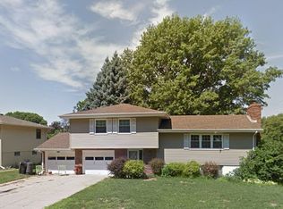 2808 S 137th St, Omaha, NE 68144