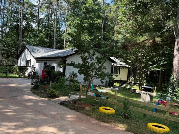 135 Windy Hill Rd, Fayetteville, GA 30214