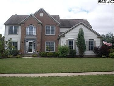 1st image of 90 Chadwick Dr