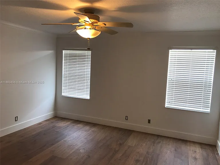 4265 Pine Ridge Ct — Photo 11
