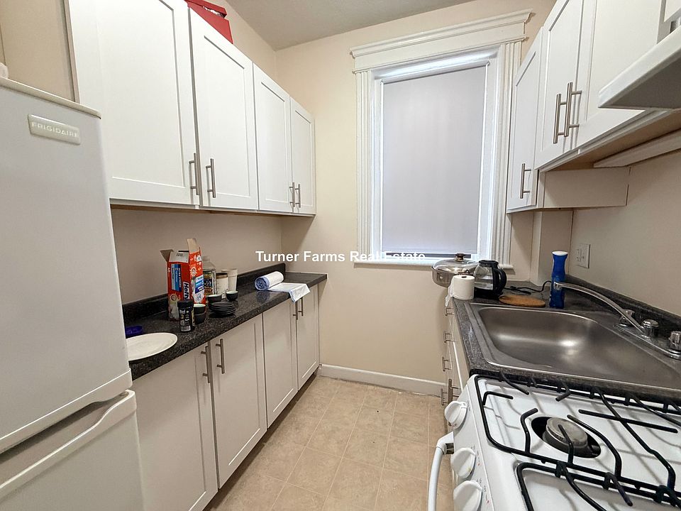1st image of 1160 Commonwealth Ave