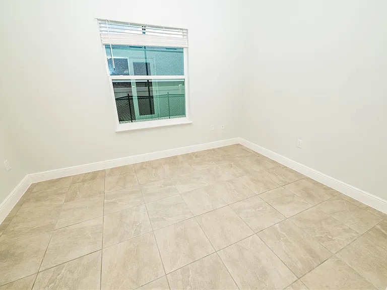 375 Villa Sorrento Cir — Photo 21