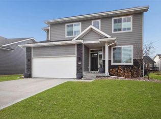 670 SE Booth Ave, Waukee, IA 50263