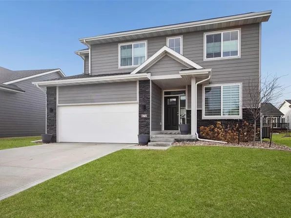 670 SE Booth Ave, Waukee, IA 50263