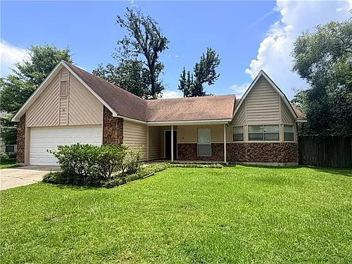 216 Woodridge Blvd Photo 1