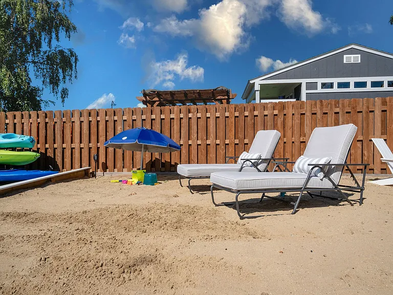 525 Circle Dr #ID1374784P — Photo 63