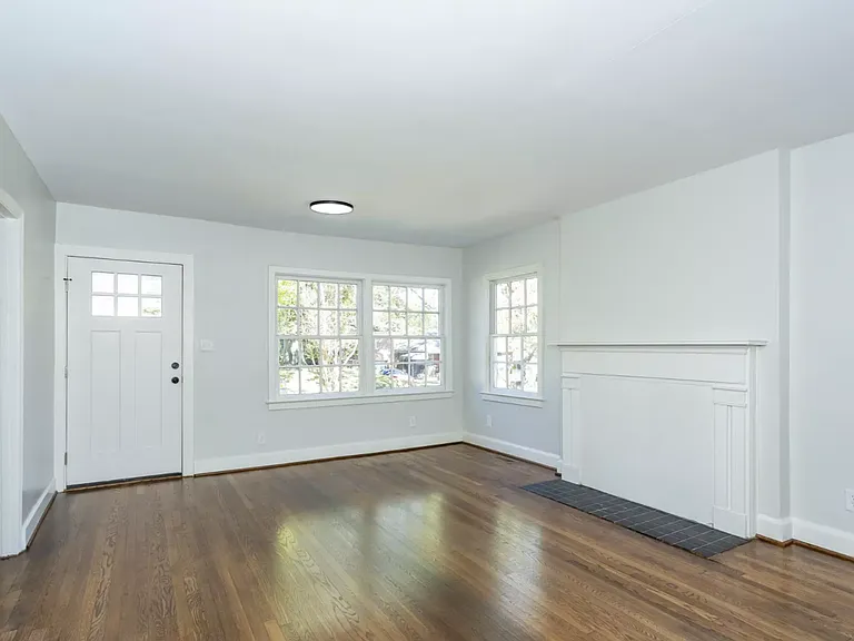 1523 44th St E — Photo 29