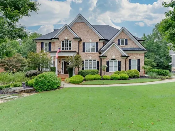 382 Spring Willow Dr, Sugar Hill, GA 30518