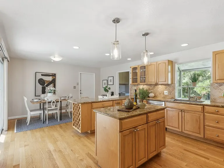 17474 Lakeview Dr — Photo 6